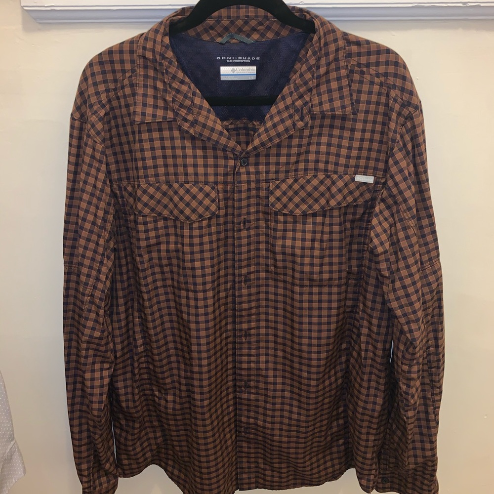 Mens Columbia button down shirt